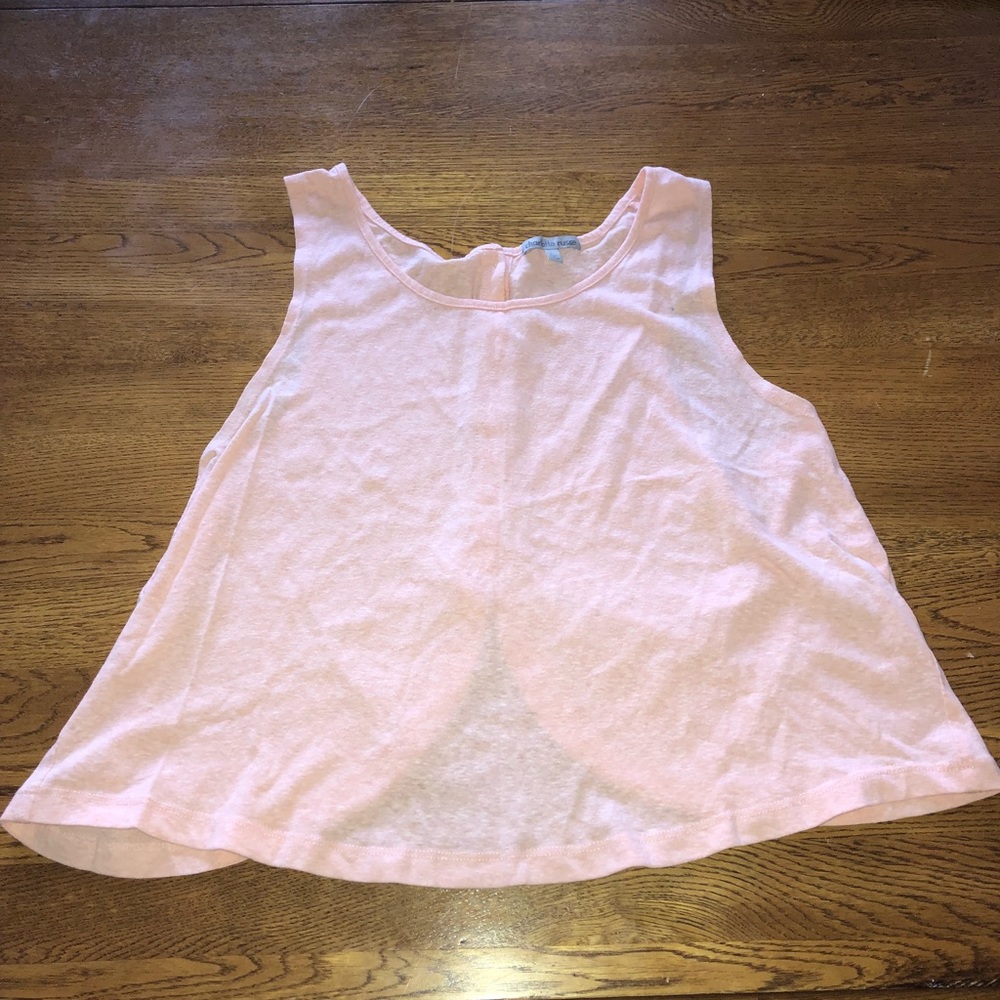 pink tank top